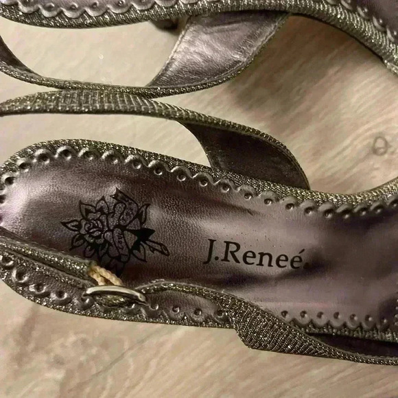 J.Renee Women's Dayna Slingback Pump 9.5 - Picture 5 of 9